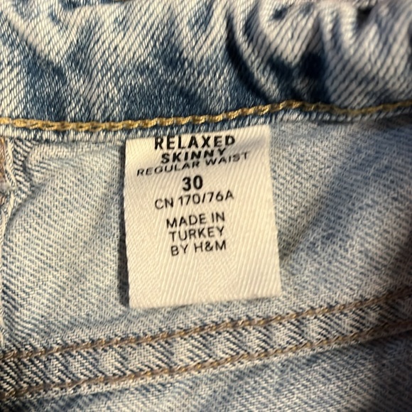 Jean shorts, cut off, with hand stitched fabric patches 30 - Picture 4 of 7